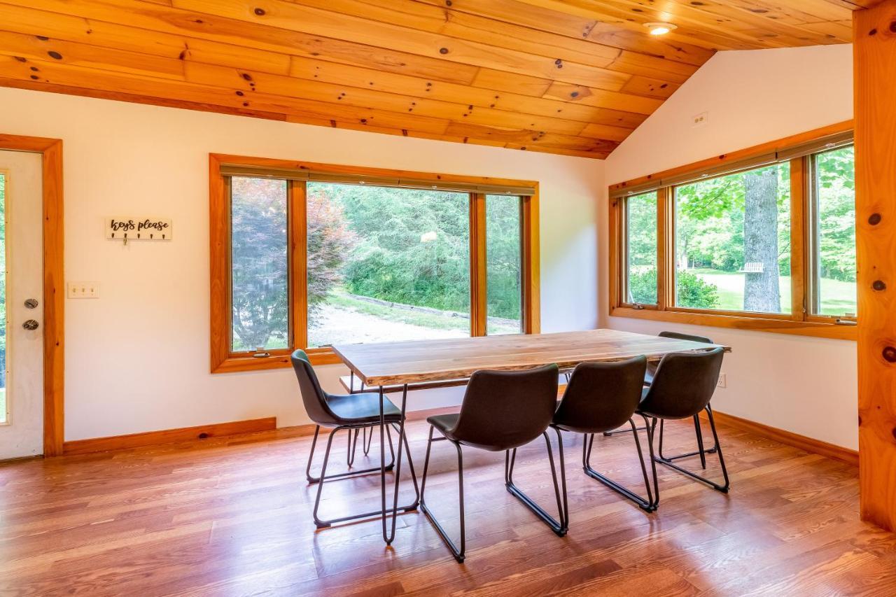 Pebble On The Creek Villa Whittier Екстериор снимка